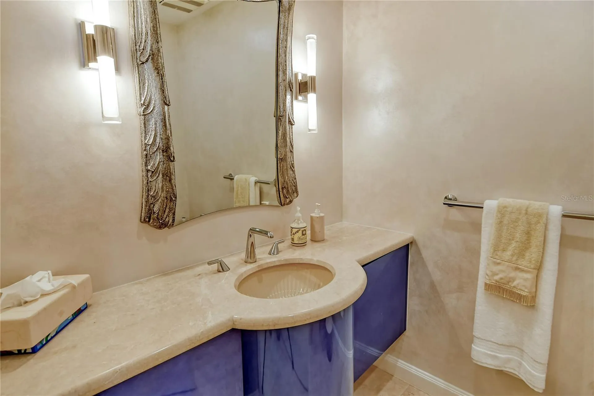 435 L Ambiance Drive Longboat Key FL 34228