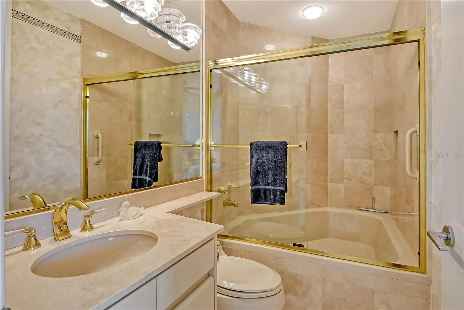 435 L Ambiance Drive Longboat Key FL 34228