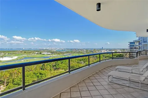 435 L Ambiance Drive Longboat Key FL 34228