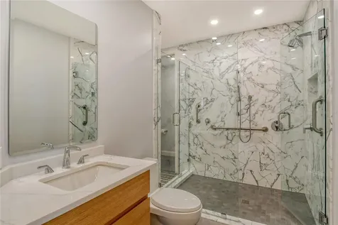 435 L Ambiance Drive Longboat Key FL 34228