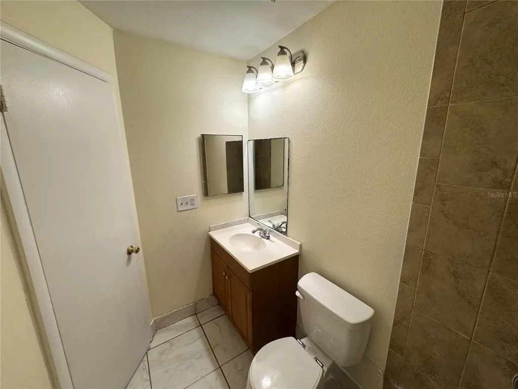 1932 Lake Atriums Circle Orlando FL 32839