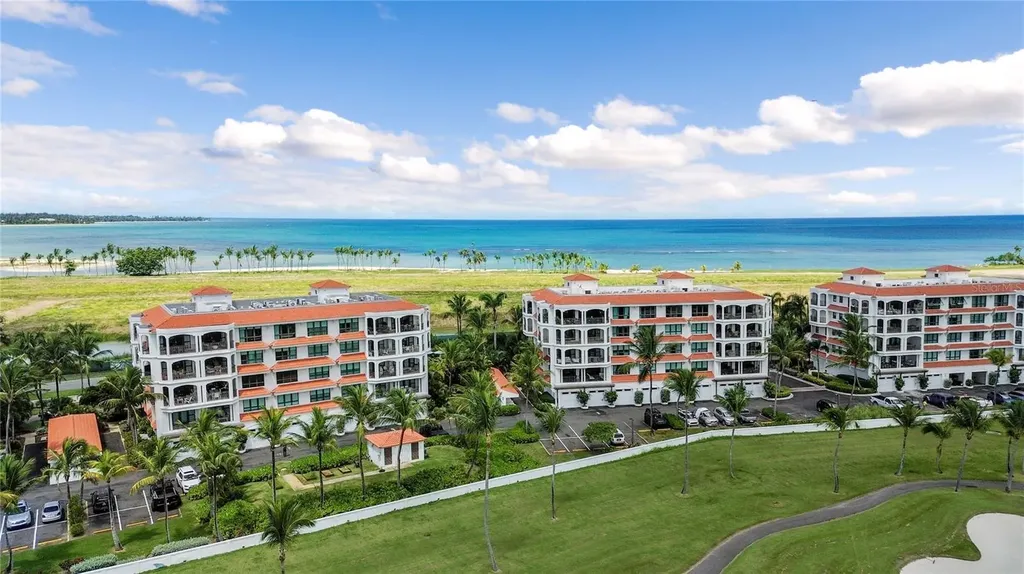 406 Coco Beach Blv Rio Grande PR 00745