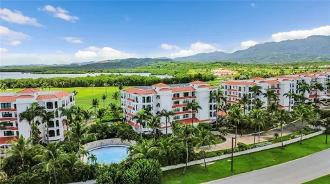406 Coco Beach Blv Rio Grande PR 00745