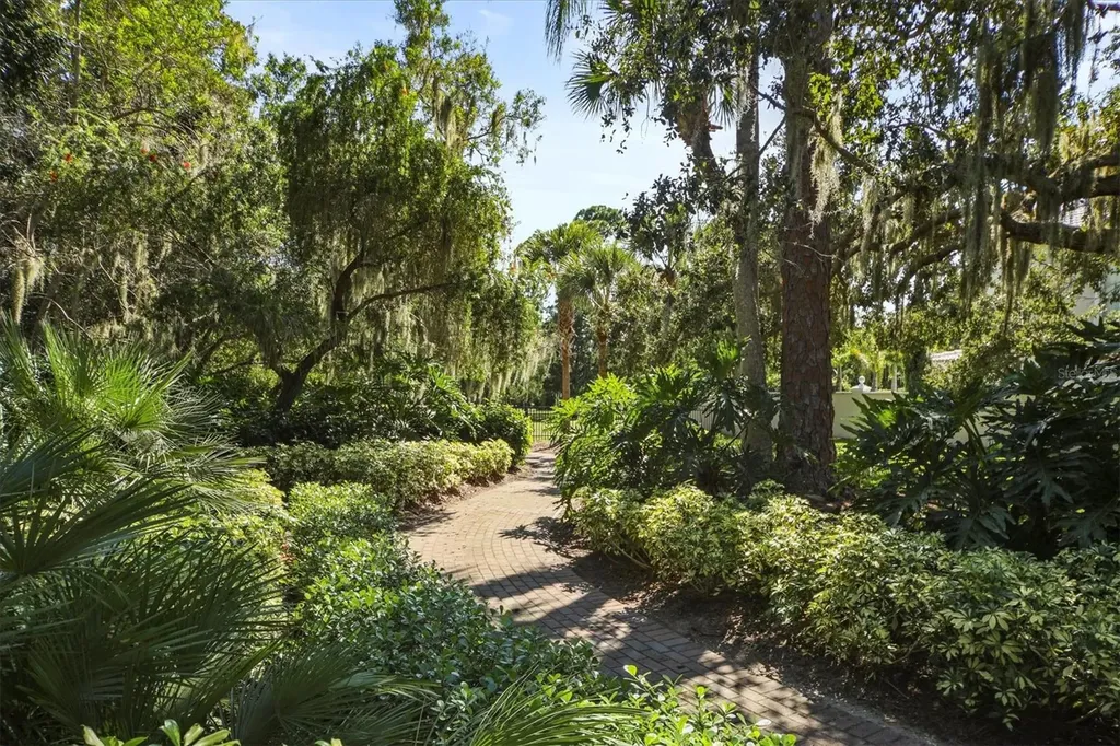 5408 Eagles Point Circle Sarasota FL 34231