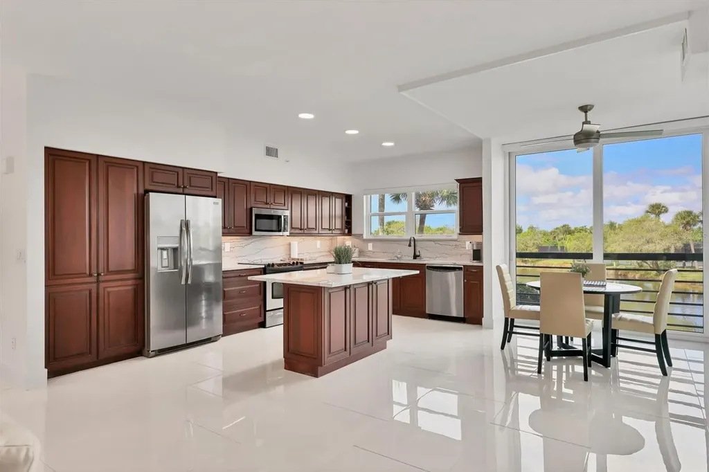 5408 Eagles Point Circle Sarasota FL 34231