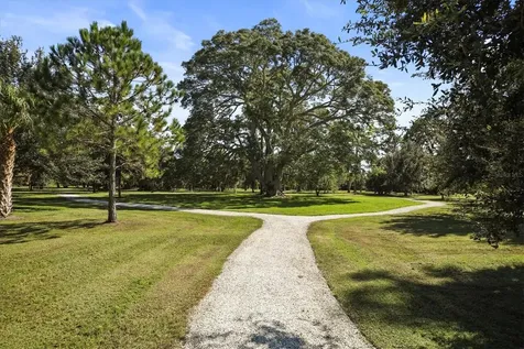 5408 Eagles Point Circle Sarasota FL 34231