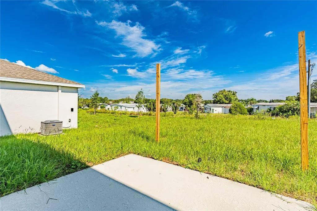1021 Waterfall Boulevard Davenport FL 33837