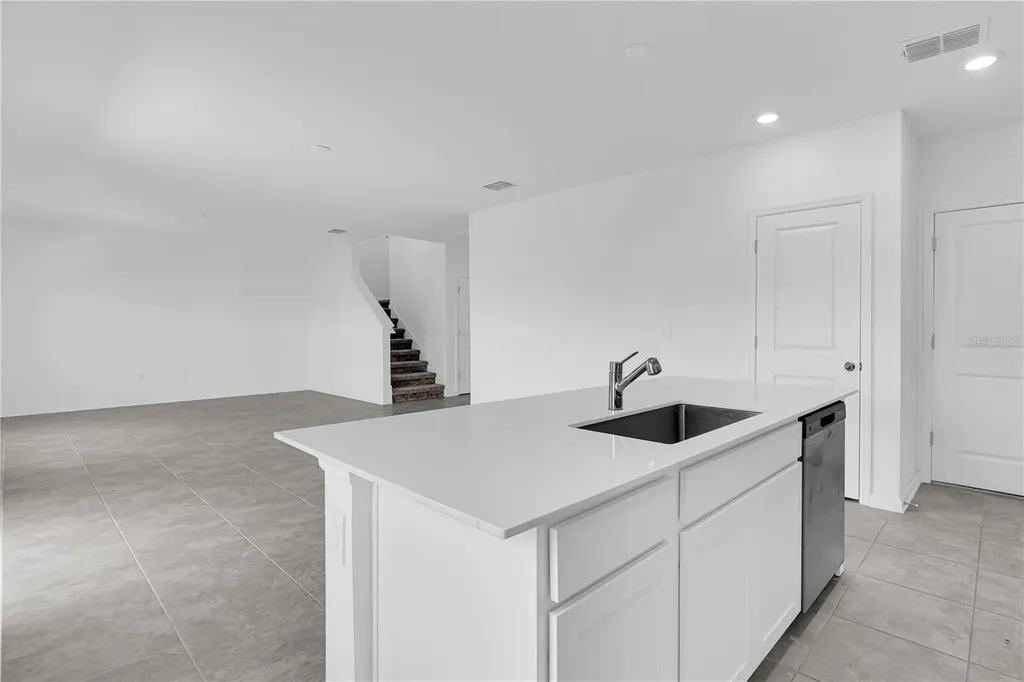 1021 Waterfall Boulevard Davenport FL 33837