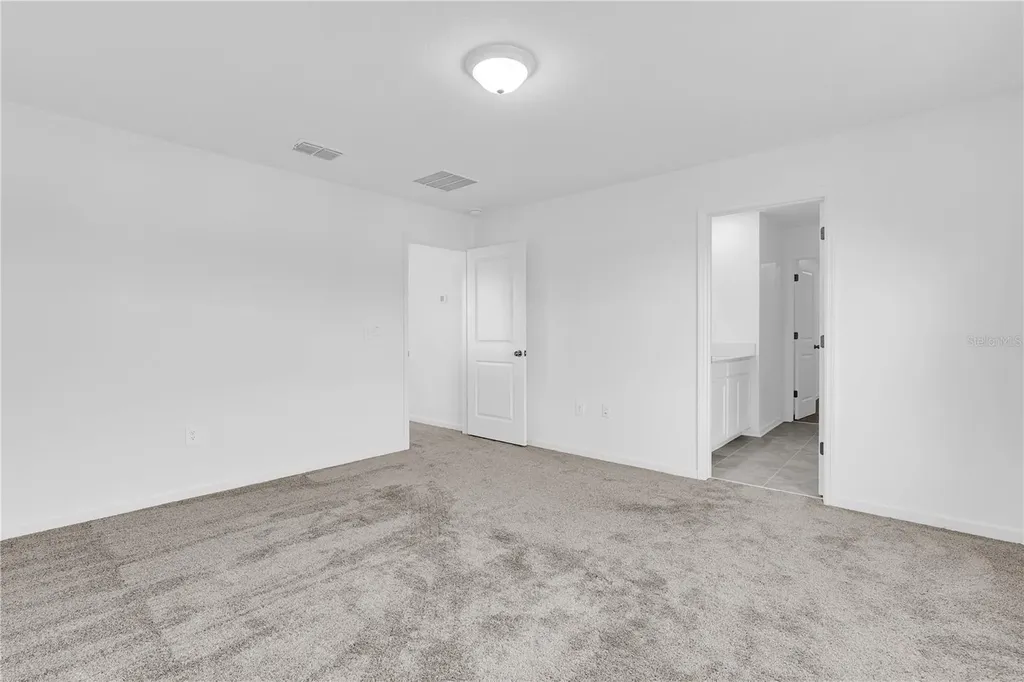 1021 Waterfall Boulevard Davenport FL 33837