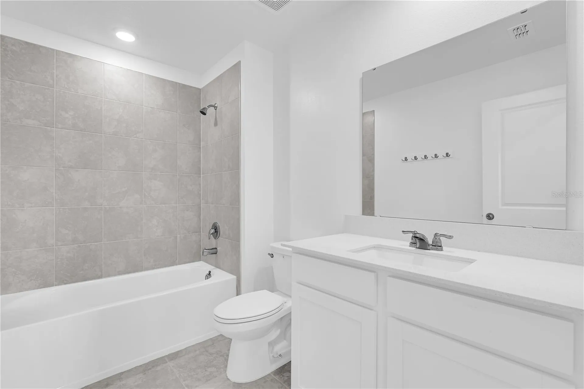 1021 Waterfall Boulevard Davenport FL 33837