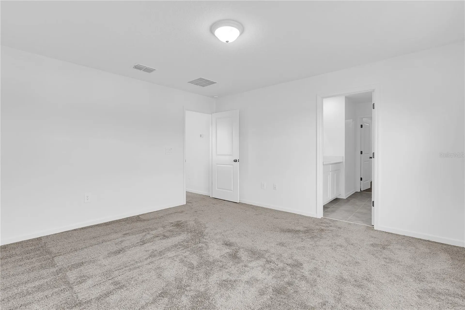 1021 Waterfall Boulevard Davenport FL 33837