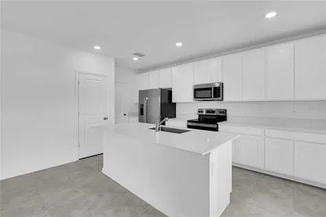 1021 Waterfall Boulevard Davenport FL 33837