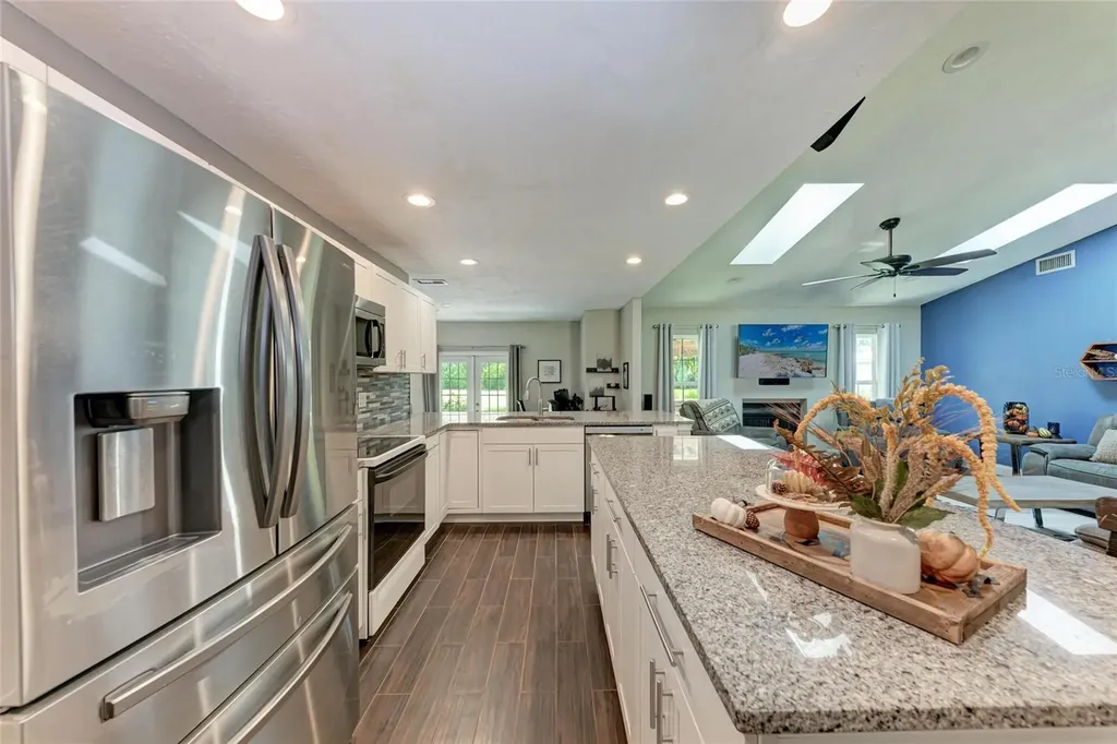 1821 Racimo Drive Sarasota FL 34240