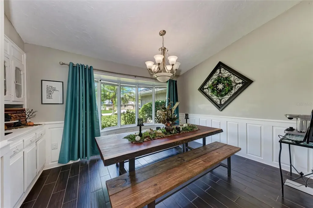 1821 Racimo Drive Sarasota FL 34240