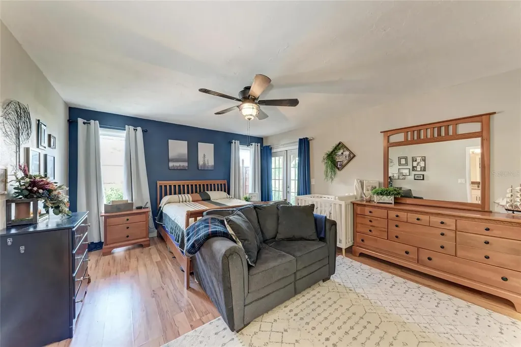 1821 Racimo Drive Sarasota FL 34240
