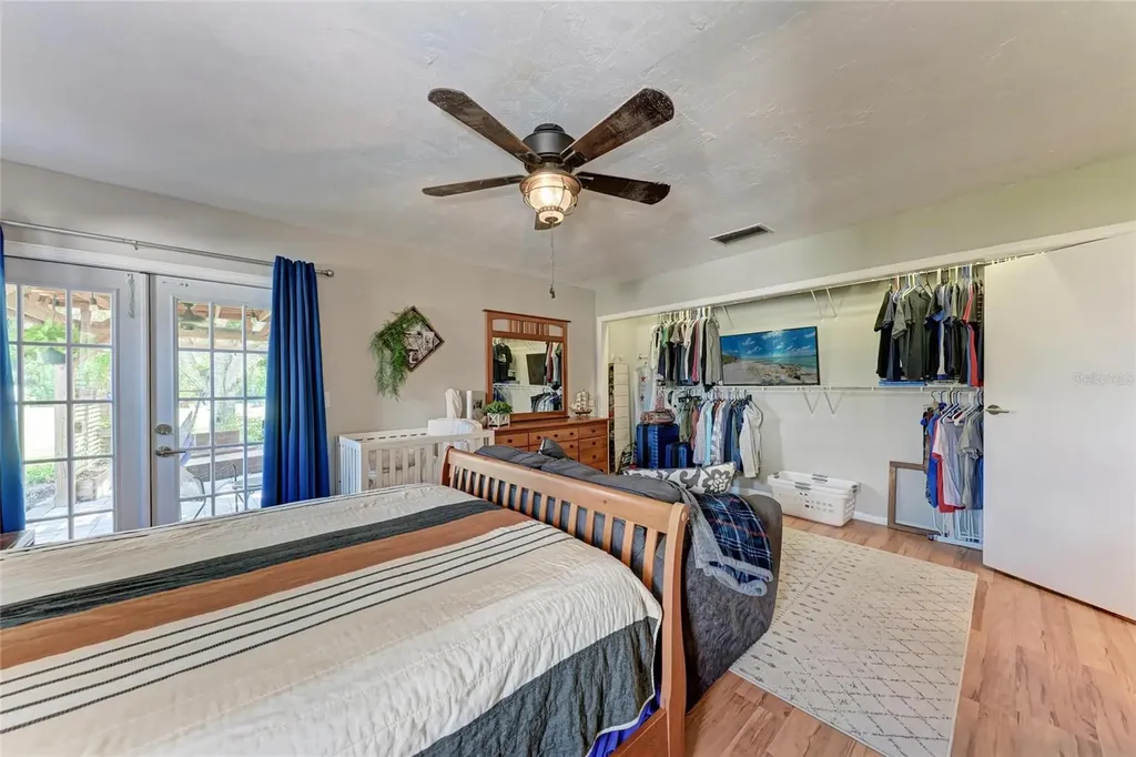 1821 Racimo Drive Sarasota FL 34240