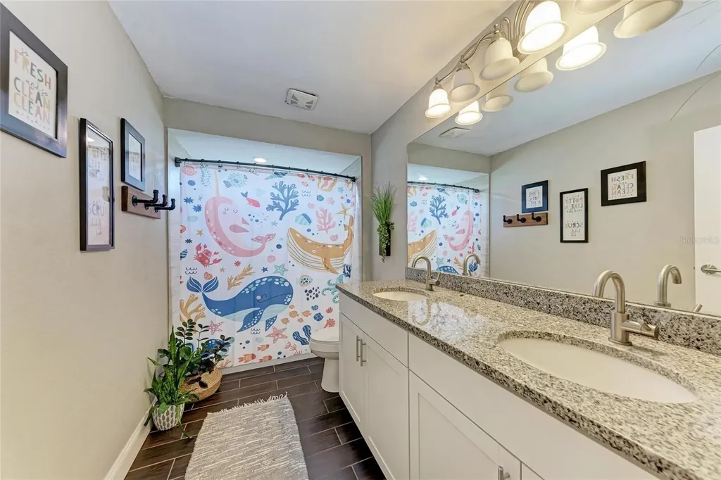 1821 Racimo Drive Sarasota FL 34240
