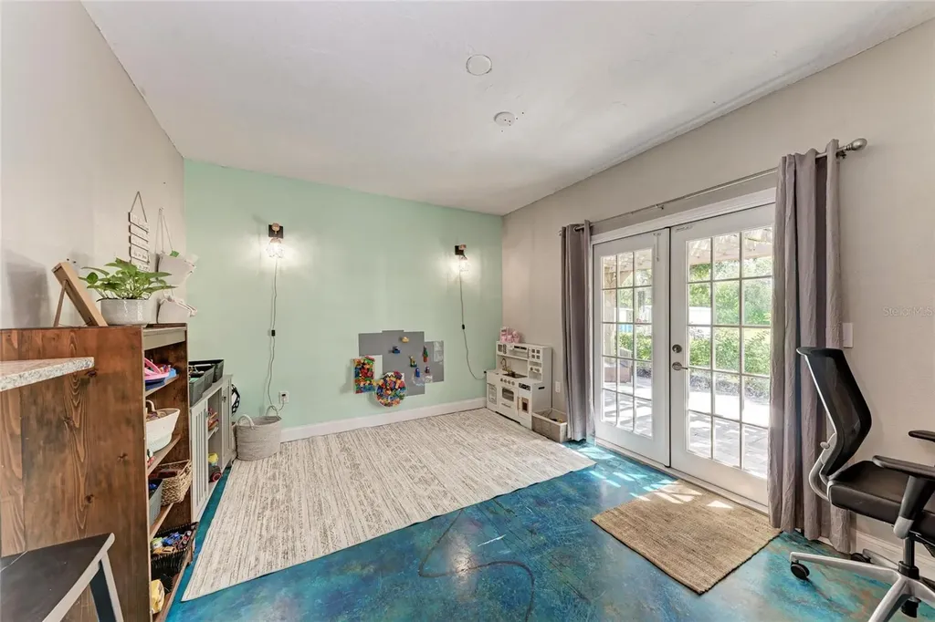 1821 Racimo Drive Sarasota FL 34240
