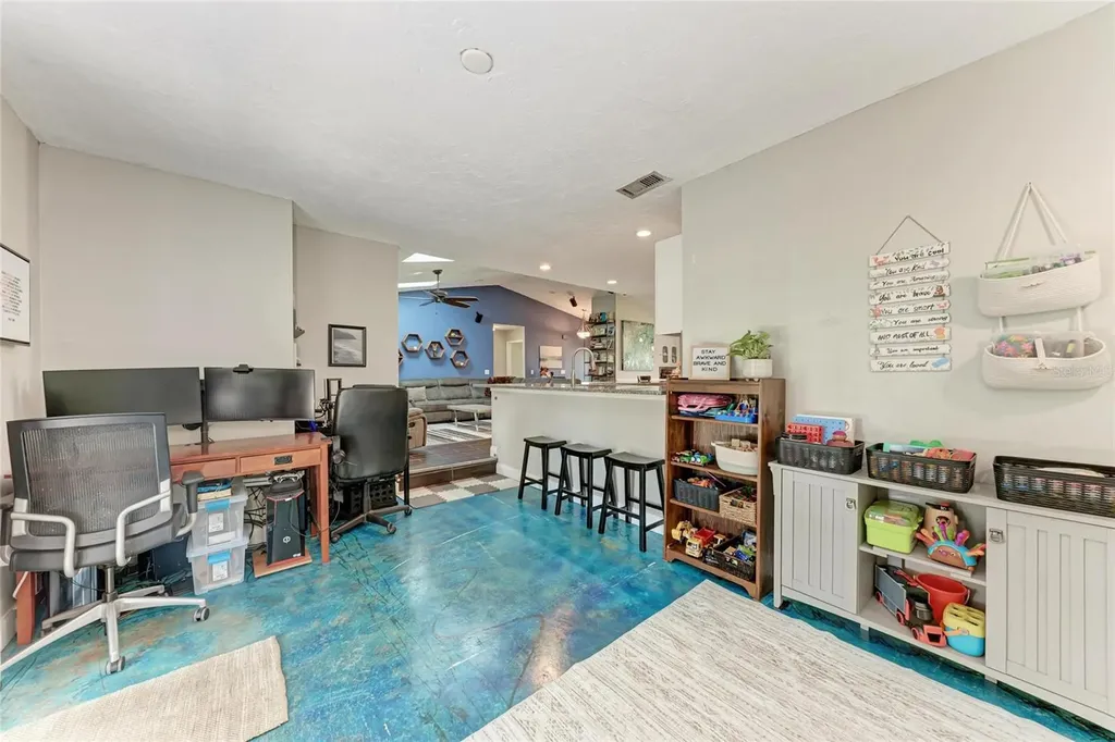 1821 Racimo Drive Sarasota FL 34240