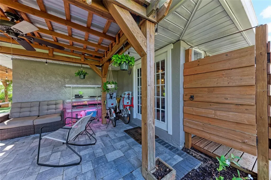 1821 Racimo Drive Sarasota FL 34240