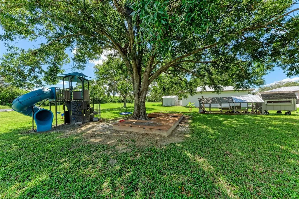 1821 Racimo Drive Sarasota FL 34240