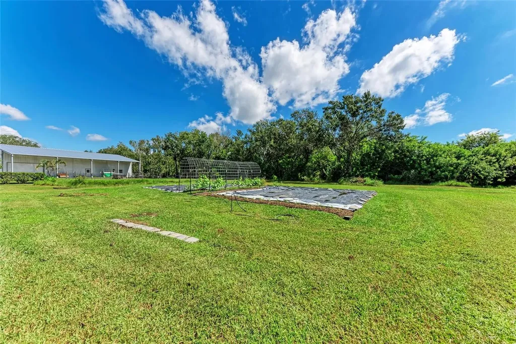 1821 Racimo Drive Sarasota FL 34240