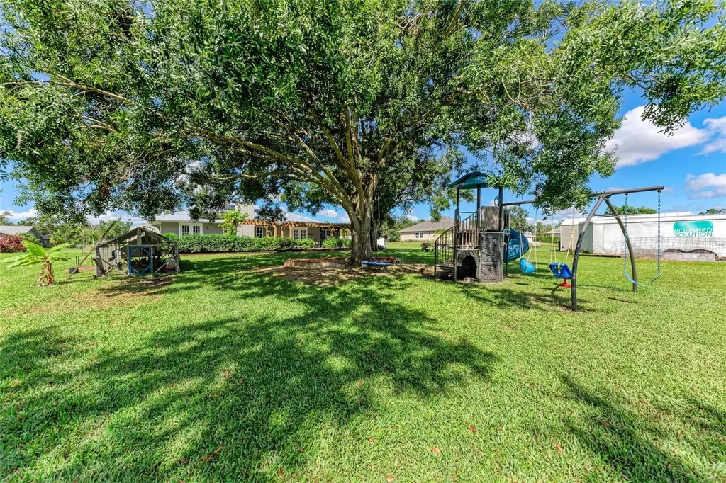 1821 Racimo Drive Sarasota FL 34240