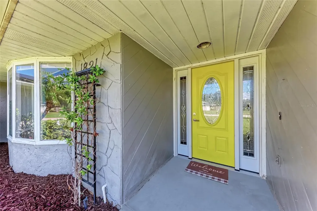 1821 Racimo Drive Sarasota FL 34240
