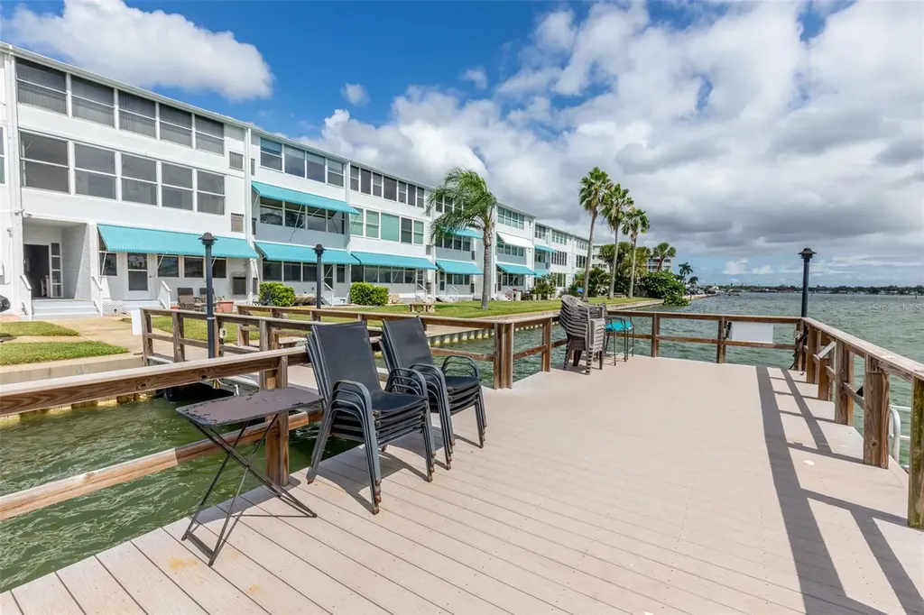 1893 Shore Drive S South Pasadena FL 33707