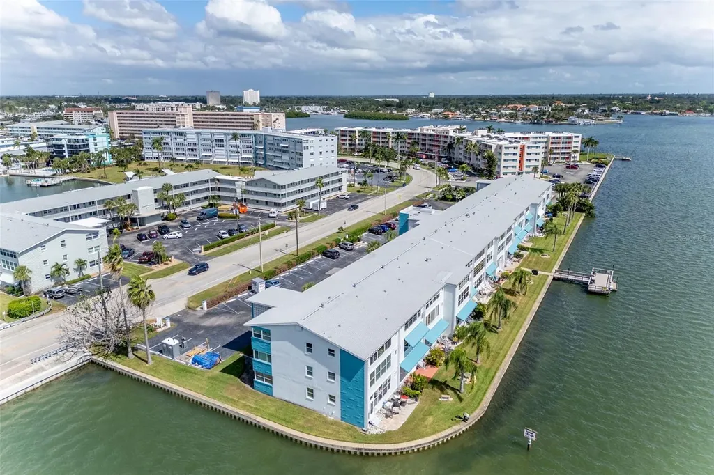 1893 Shore Drive S South Pasadena FL 33707