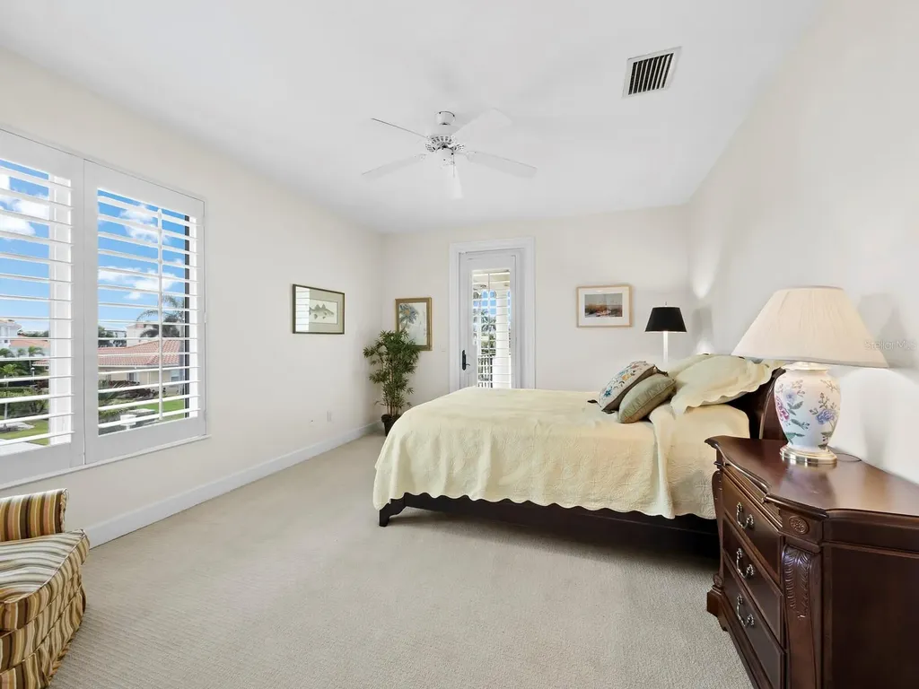 573 Spinnaker Lane Longboat Key FL 34228