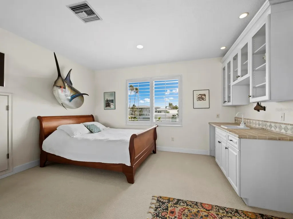 573 Spinnaker Lane Longboat Key FL 34228