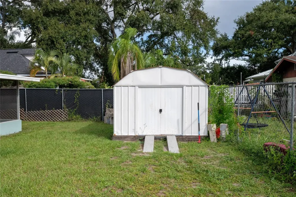 6421 Stockbridge Avenue Belle Isle FL 32809