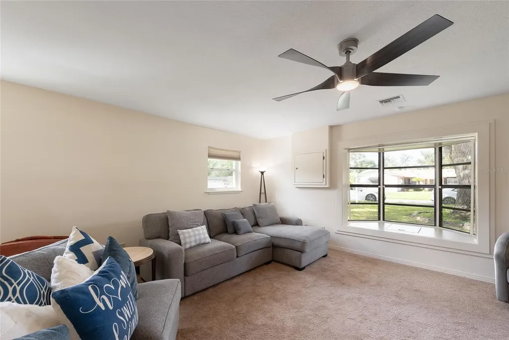 6421 Stockbridge Avenue Belle Isle FL 32809