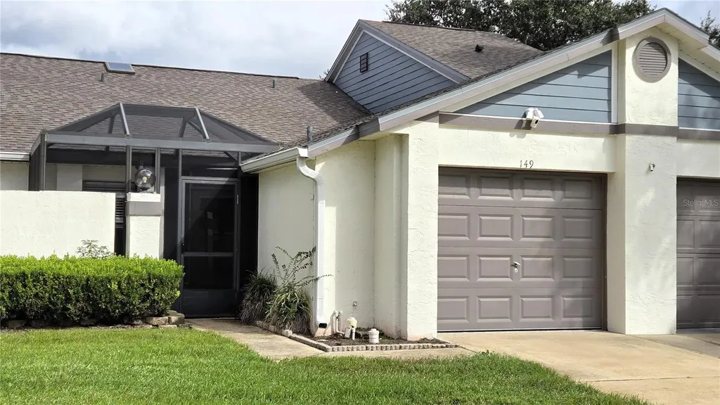 149 Lakepointe Circle Kissimmee FL 34743