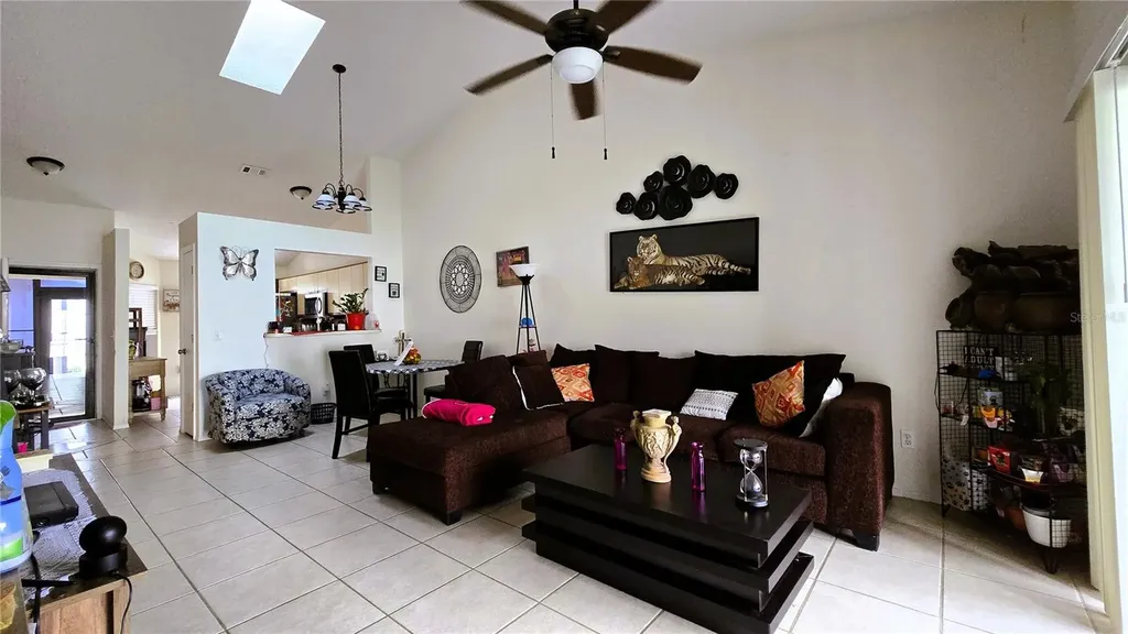149 Lakepointe Circle Kissimmee FL 34743