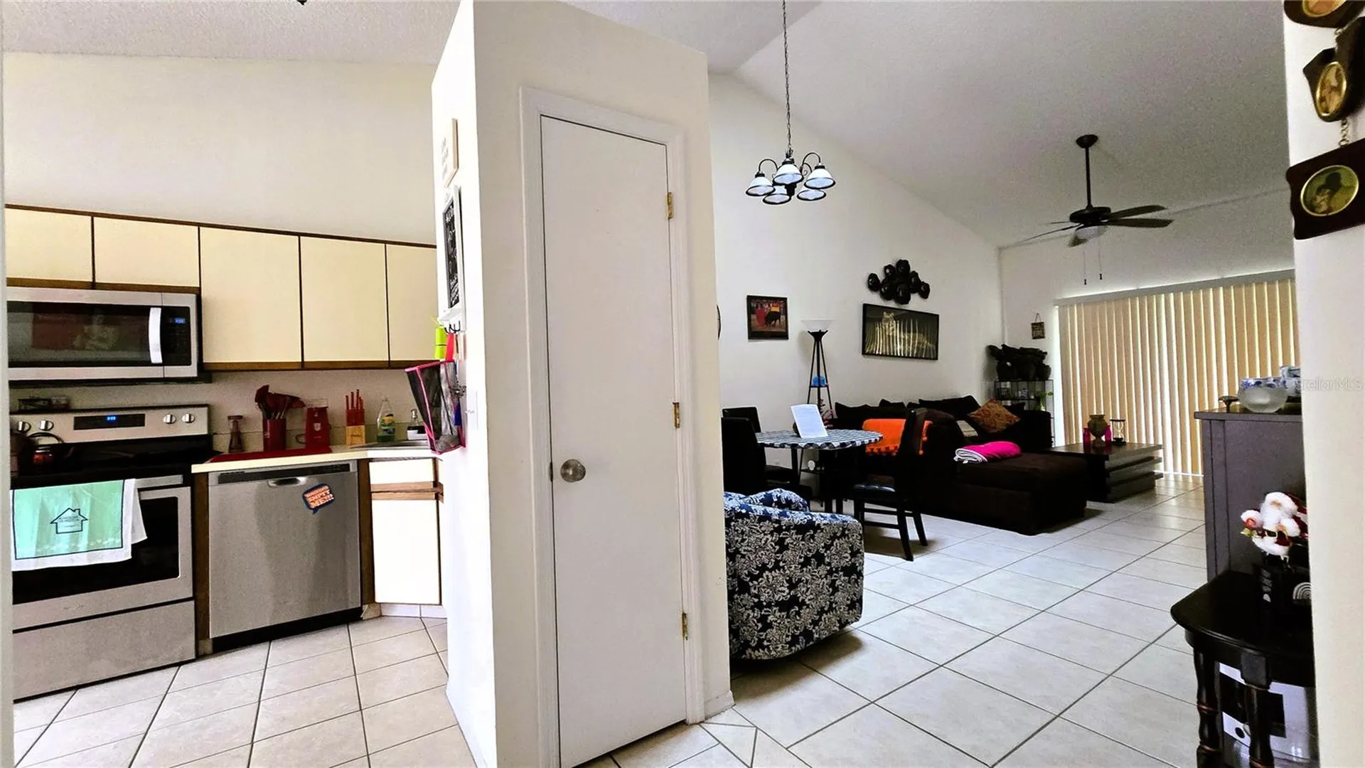 149 Lakepointe Circle Kissimmee FL 34743
