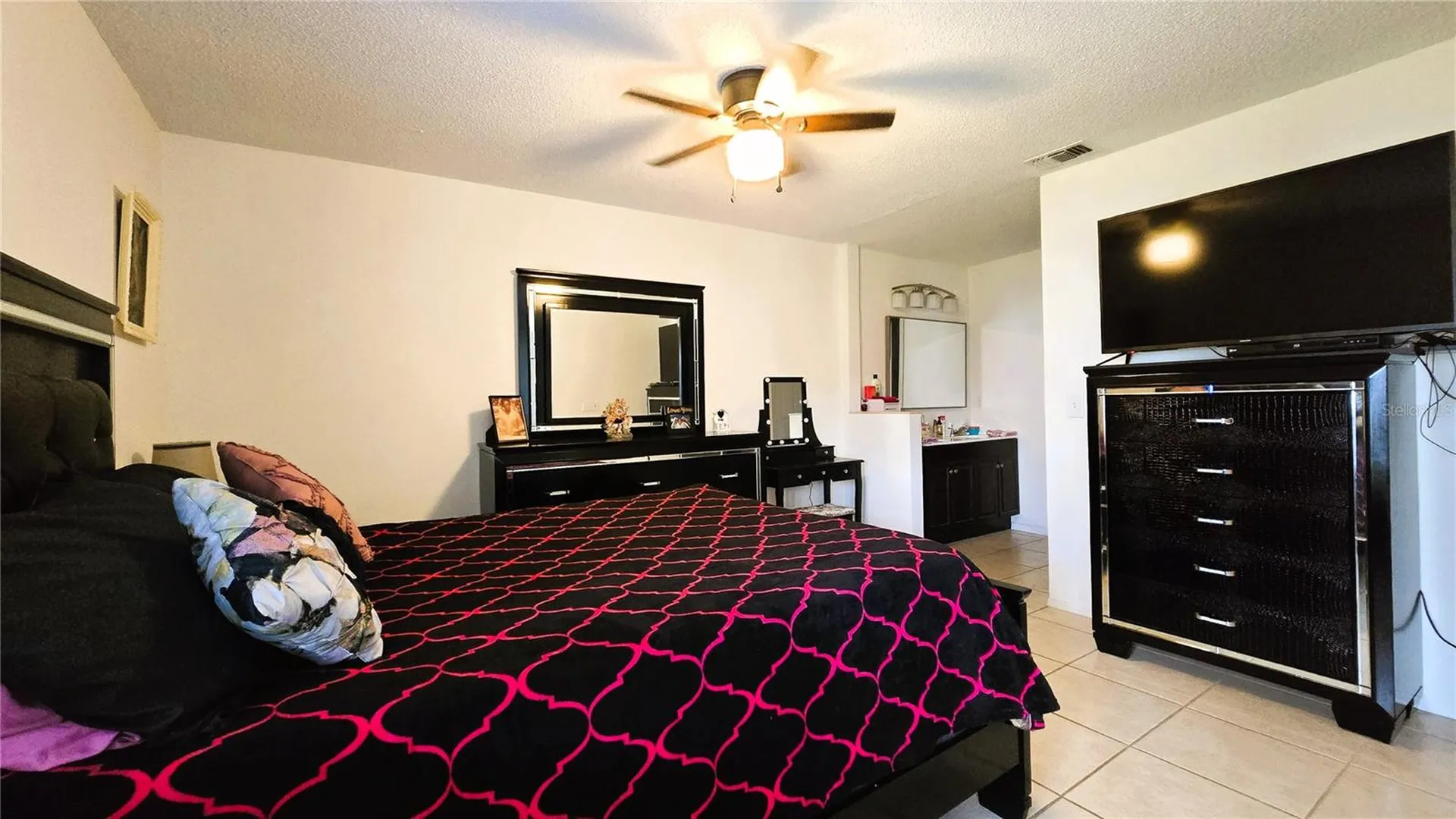 149 Lakepointe Circle Kissimmee FL 34743