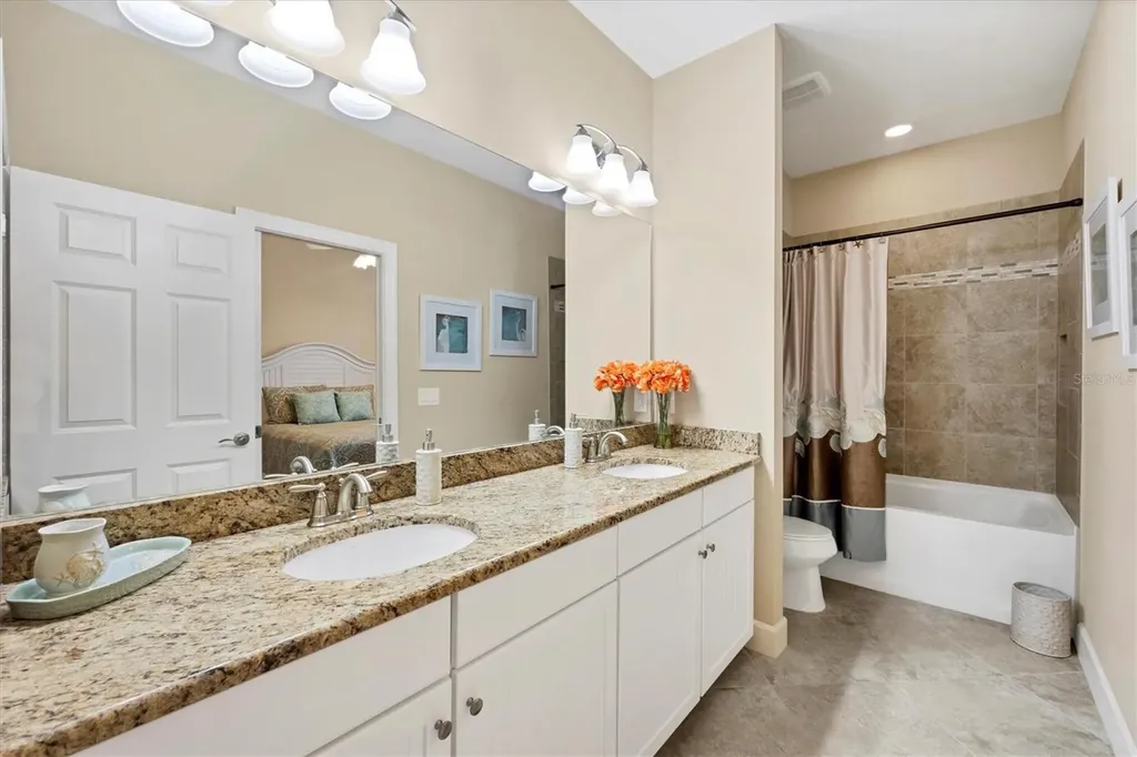 8248 Varenna Drive Sarasota FL 34231