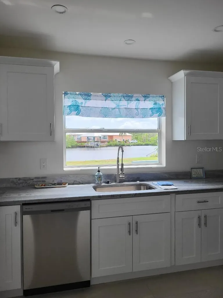 828 Blue Heron Boulevard Ruskin FL 33570