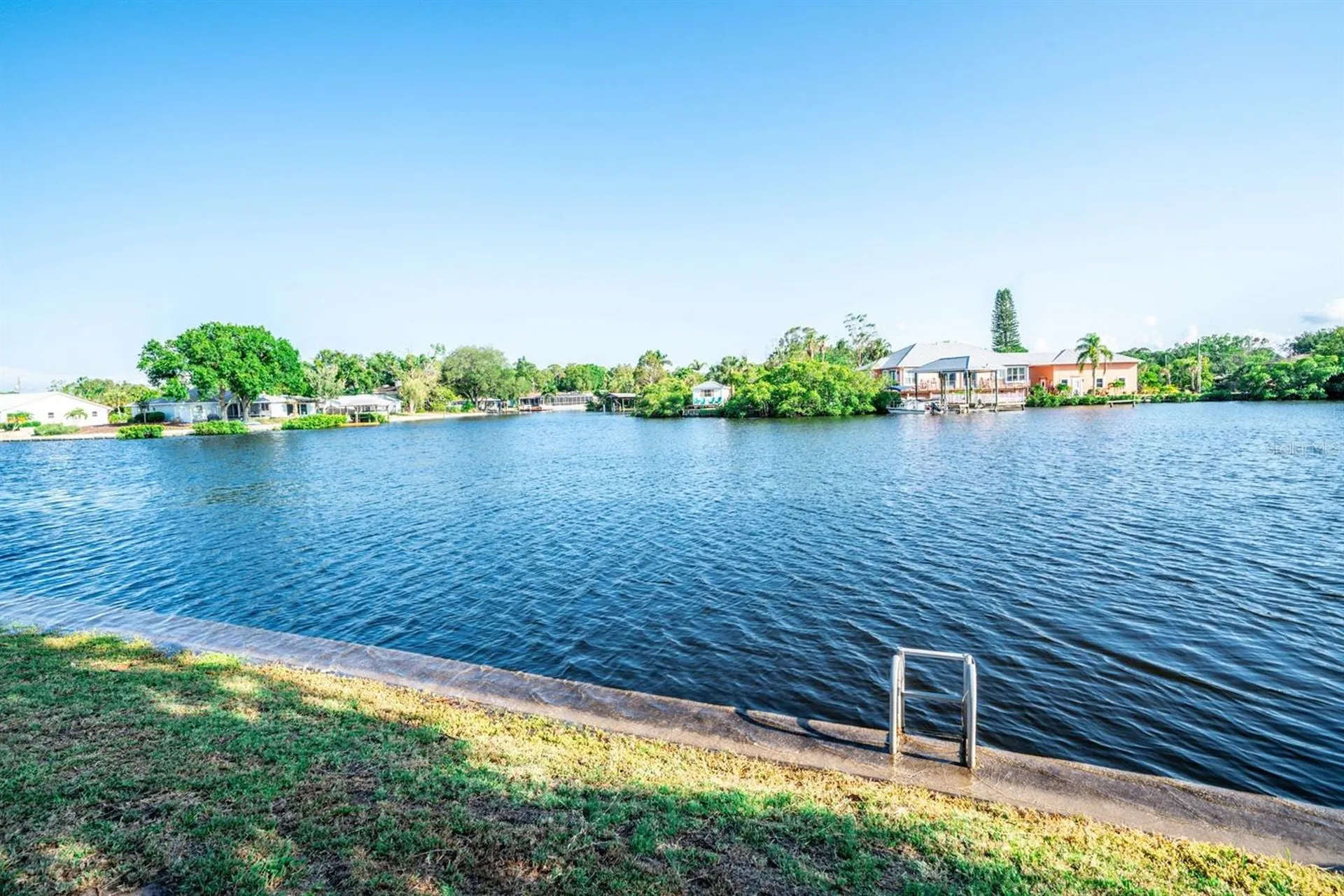 828 Blue Heron Boulevard Ruskin FL 33570
