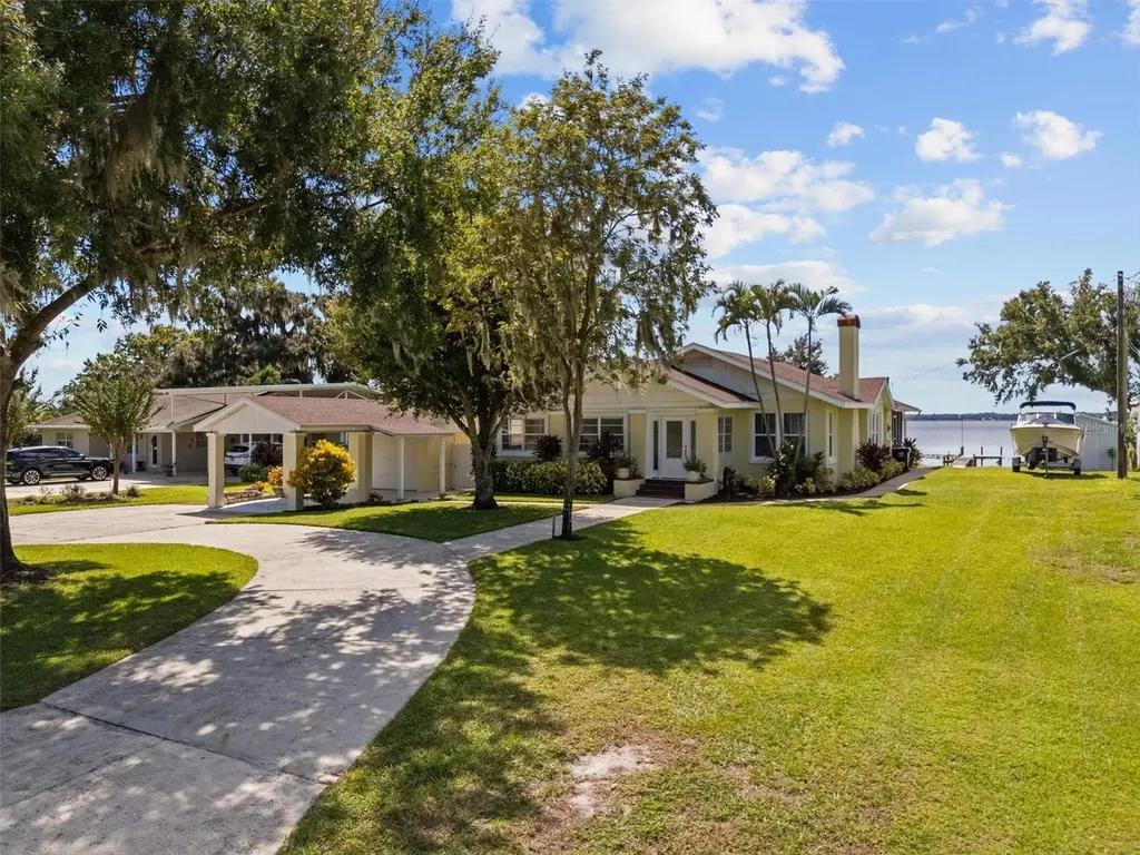 1221 N Lake Reedy Boulevard Frostproof FL 33843