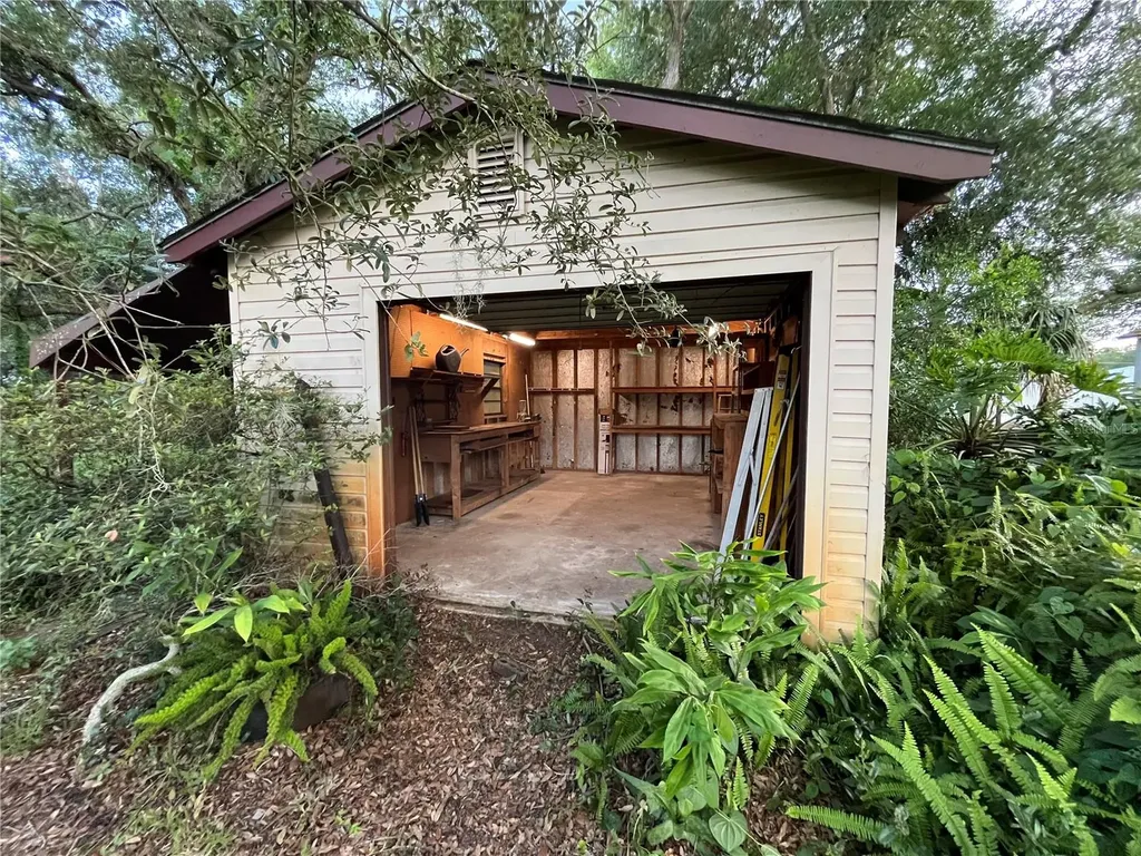 309 Riviera Drive Debary FL 32713