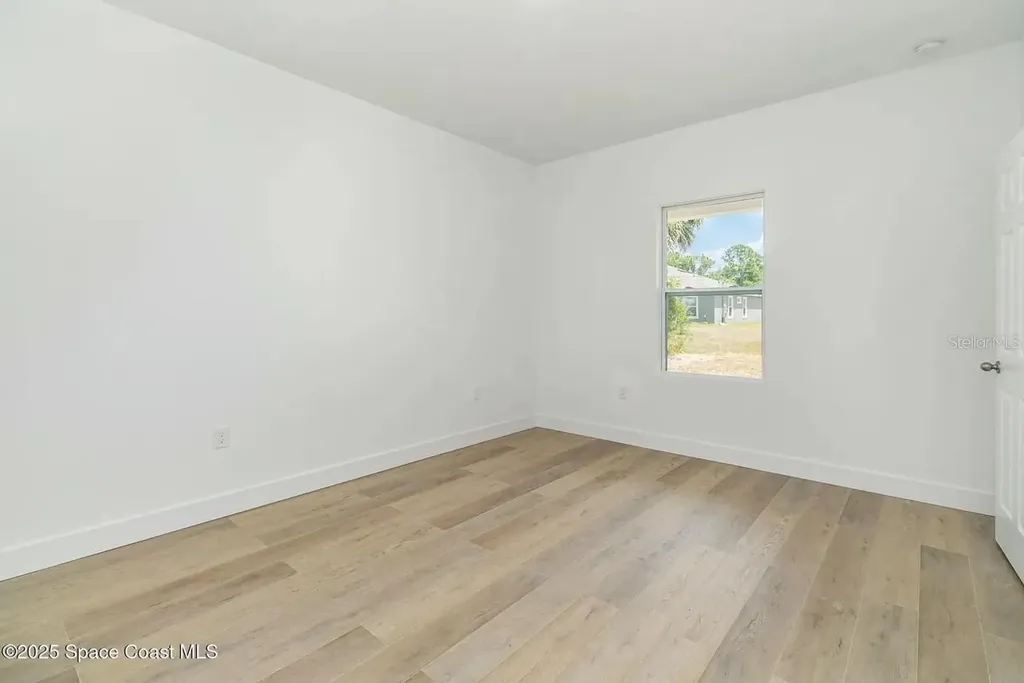 435 Goldsmith Avenue NW Palm Bay FL 32907