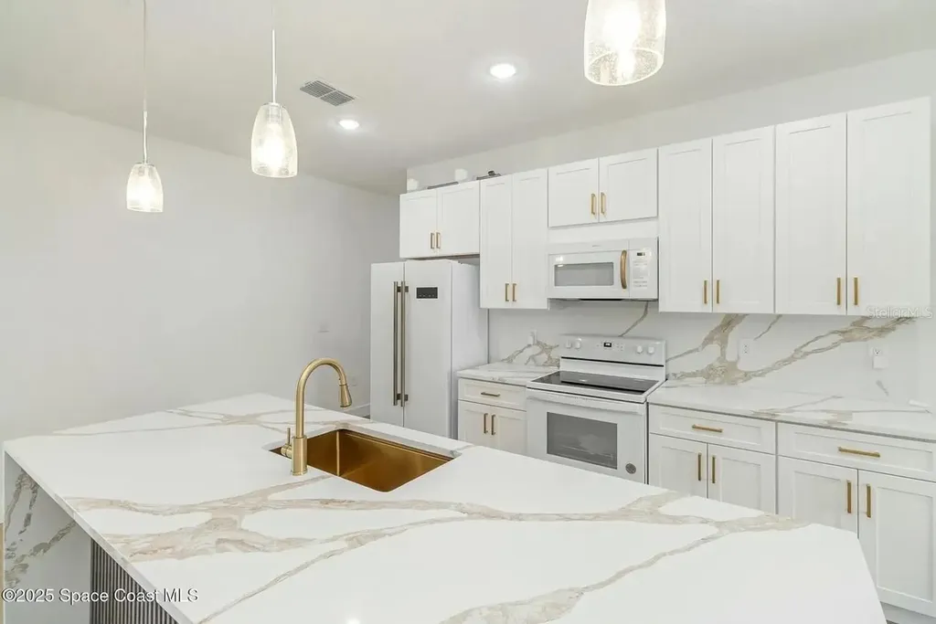 435 Goldsmith Avenue NW Palm Bay FL 32907