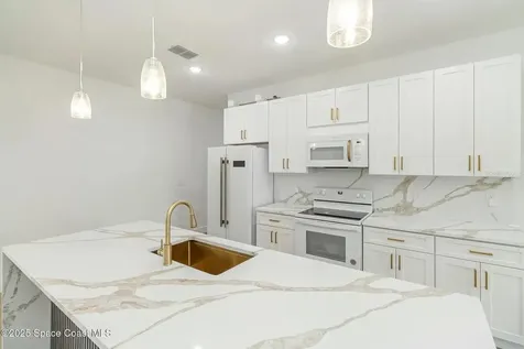 435 Goldsmith Avenue NW Palm Bay FL 32907