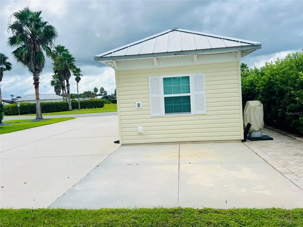 9349 SE 49th Terrace Webster FL 33597