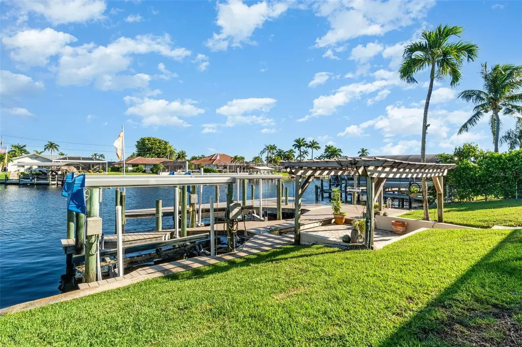 2019 SE 28th Terrace Cape Coral FL 33904