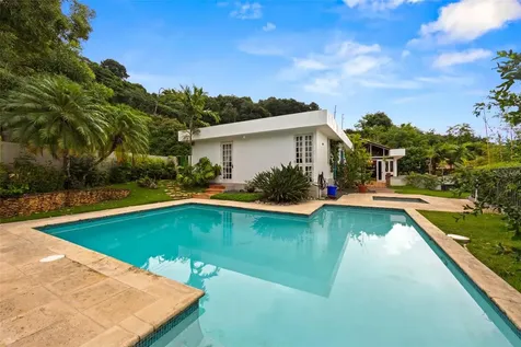 201 Rey Gustavo, La Villa De Torrimar Guaynabo PR 00969