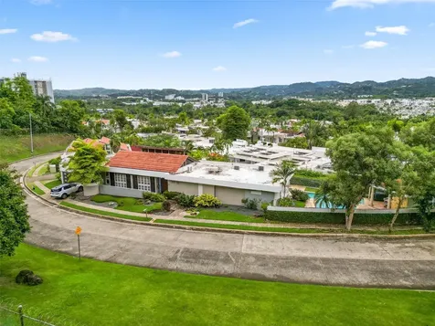 201 Rey Gustavo, La Villa De Torrimar Guaynabo PR 00969